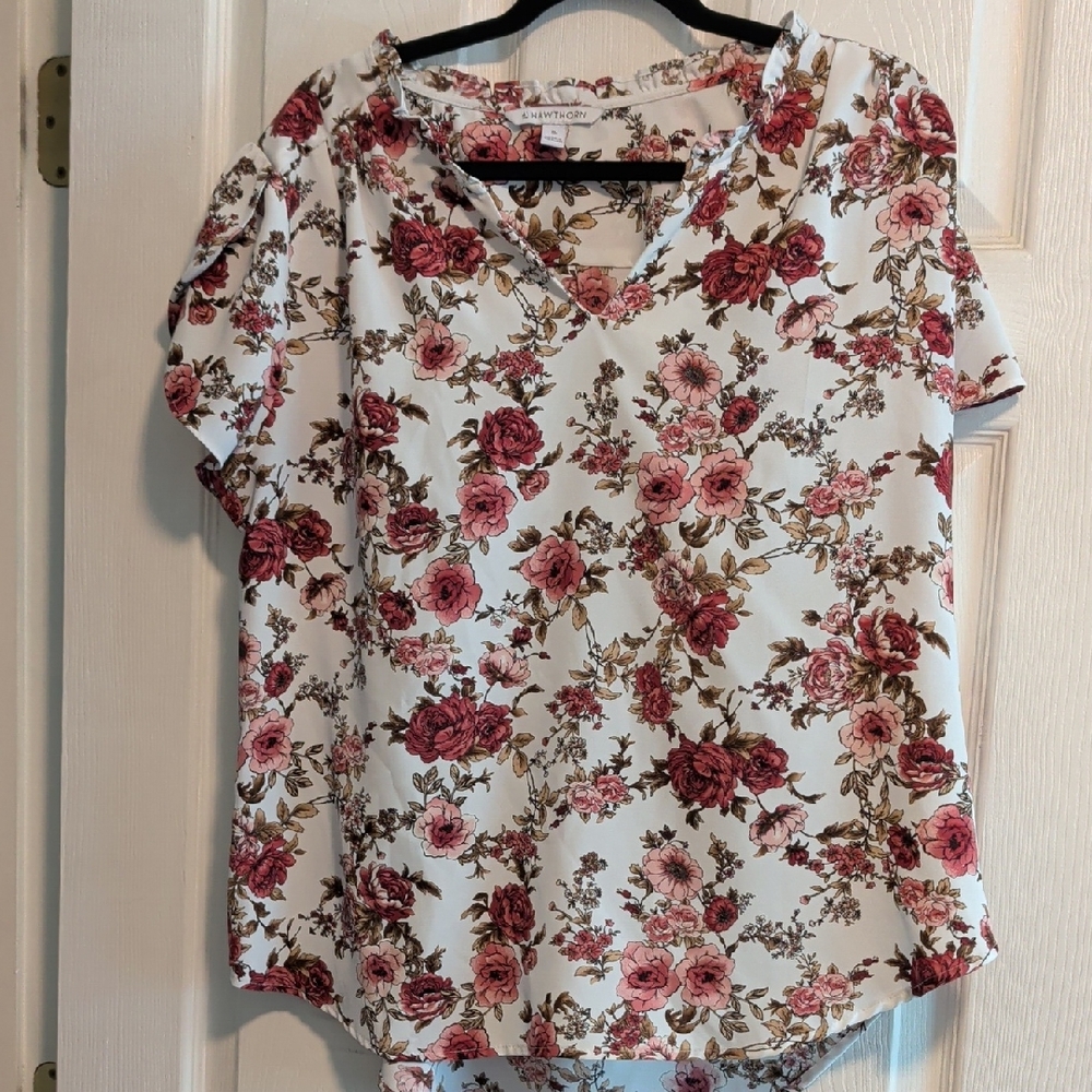 41 Hawthorn Floral V-Neck Blouse - Pink and White